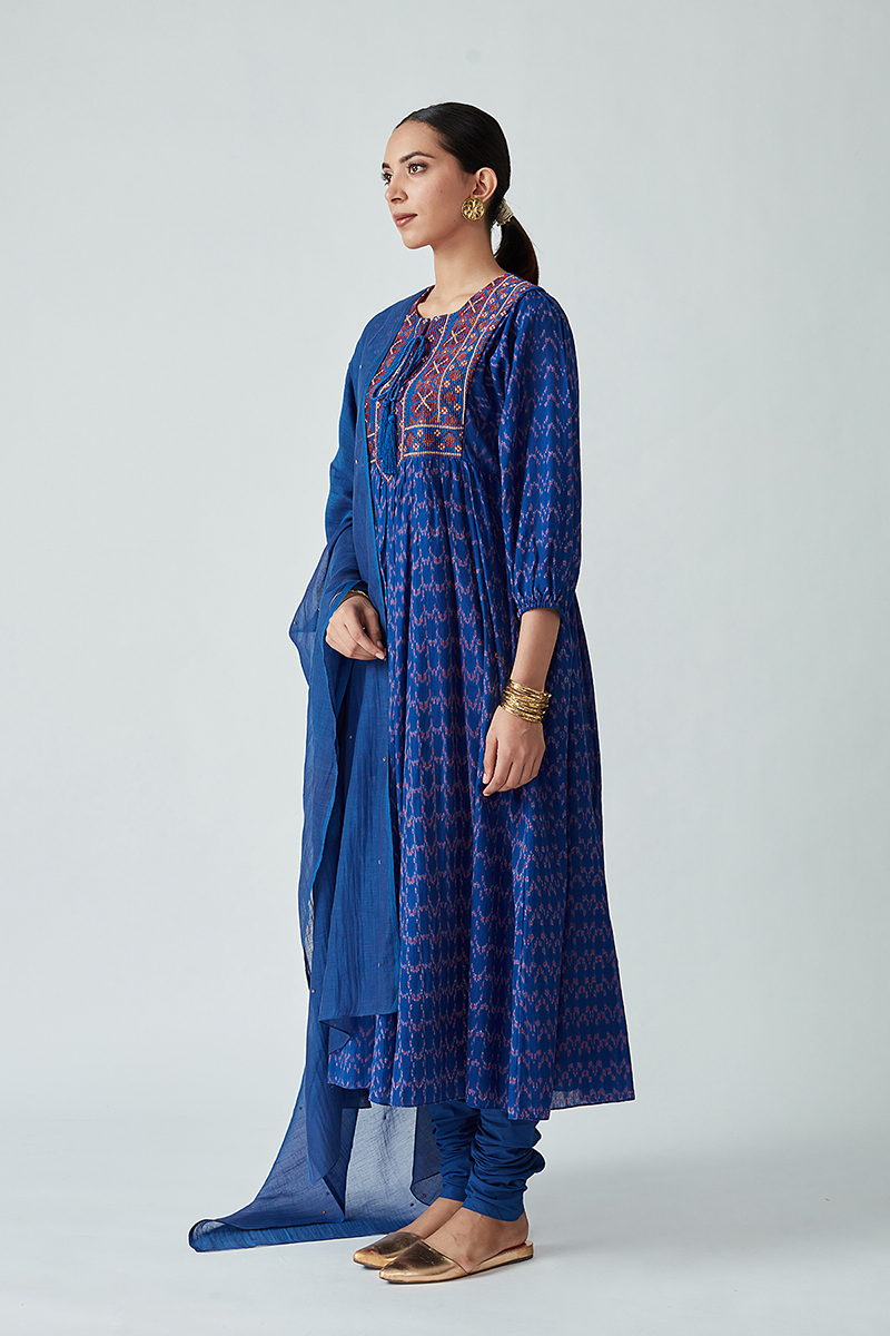 Hesperi handloom Ikat kurta set